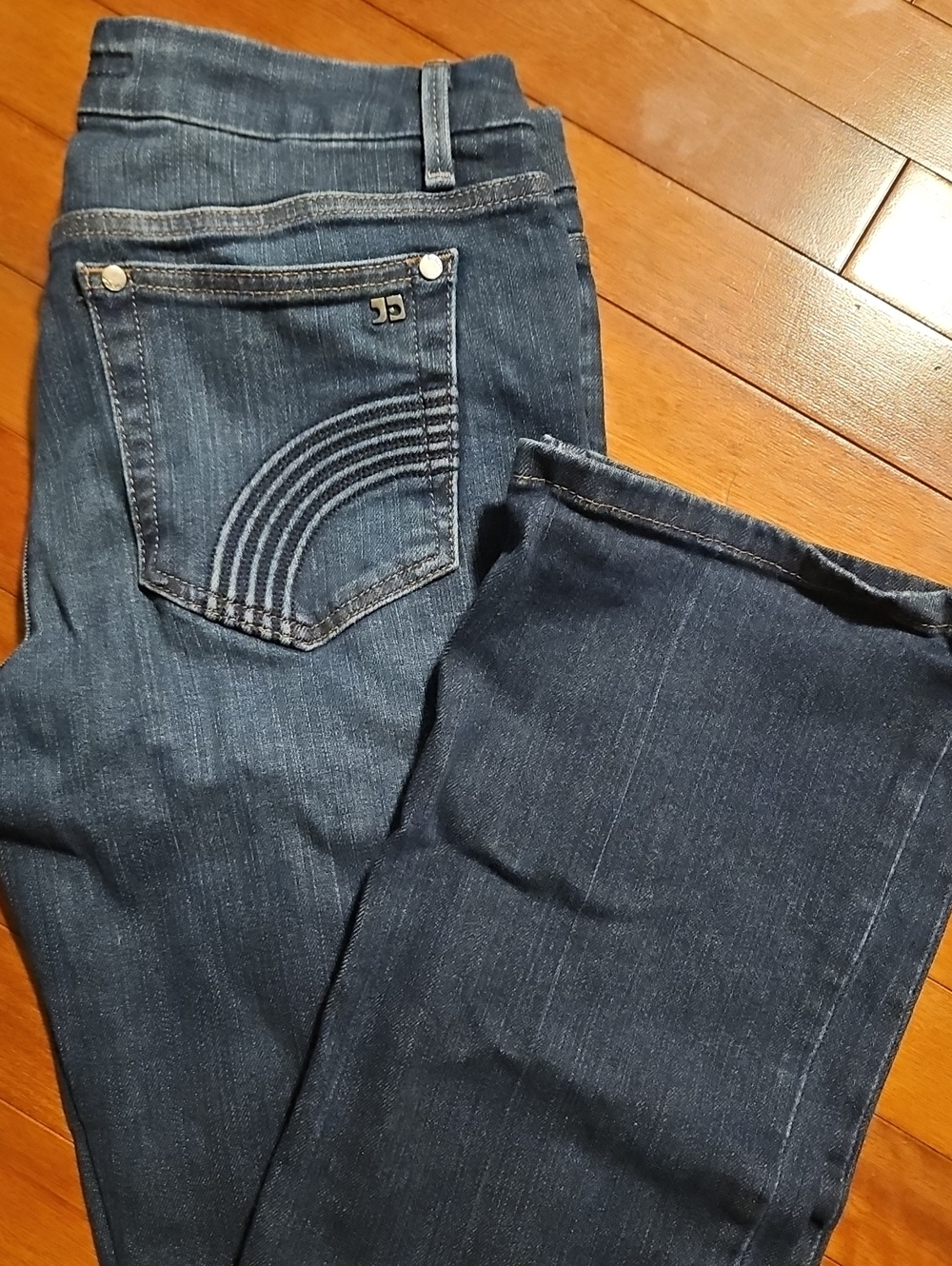 Joe's Jeans Women's Honey Jeans with Curved Stitch Pocket